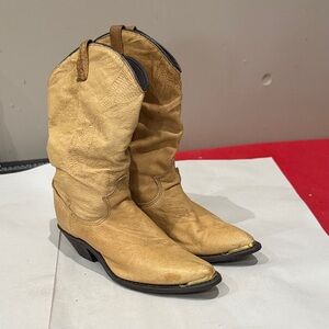 Dingo Tan Heeled Boots
